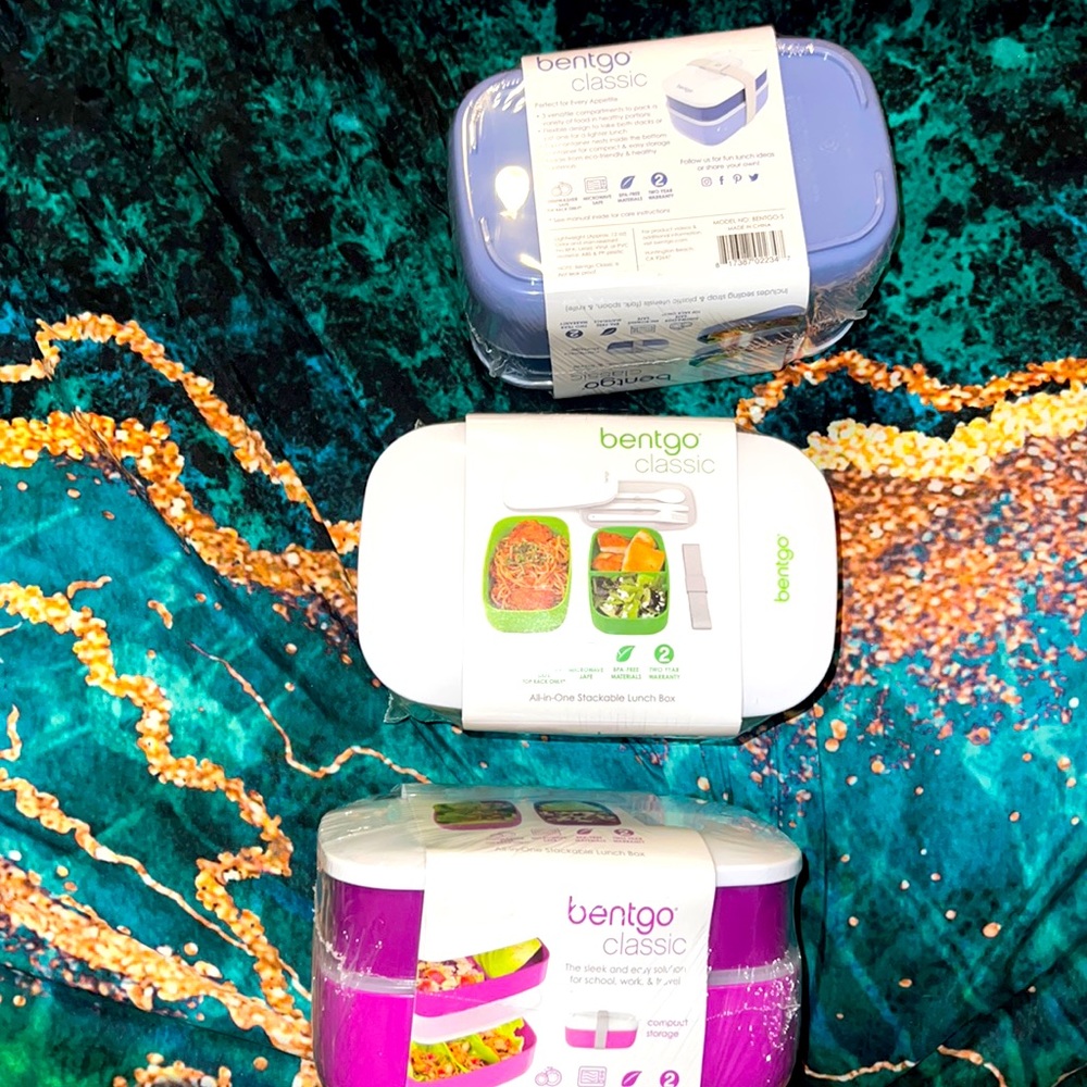Bentgo classic lunchbox PRICE FOR ONE PLEASE SPECIFY COLOR